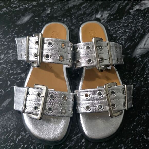 BRAND NEW GIASONE BUCKLE TWO-STRAP SANDALS - Picture 2 of 15